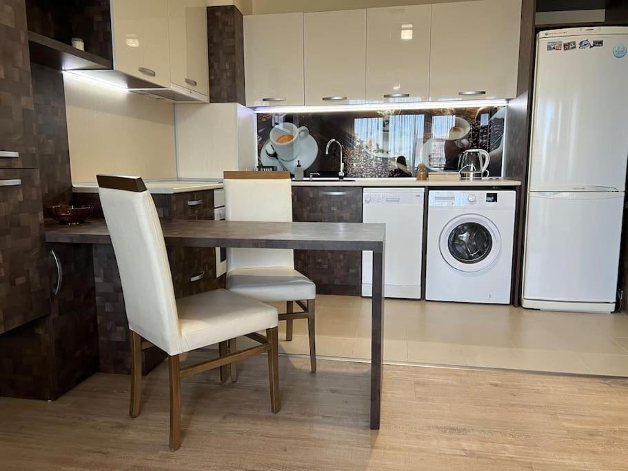 Cozy Apartment - Free Parking Plowdiw Exterior foto