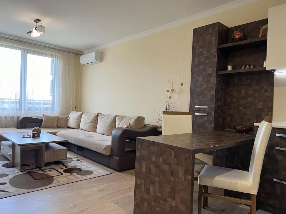 Cozy Apartment - Free Parking Plowdiw Exterior foto