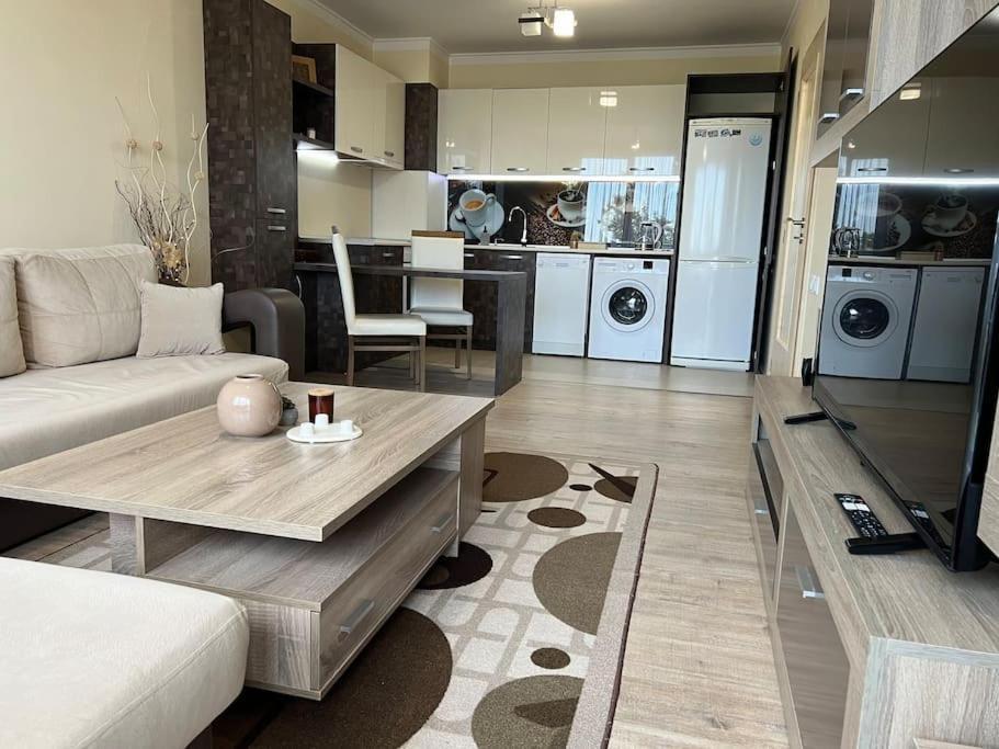 Cozy Apartment - Free Parking Plowdiw Exterior foto